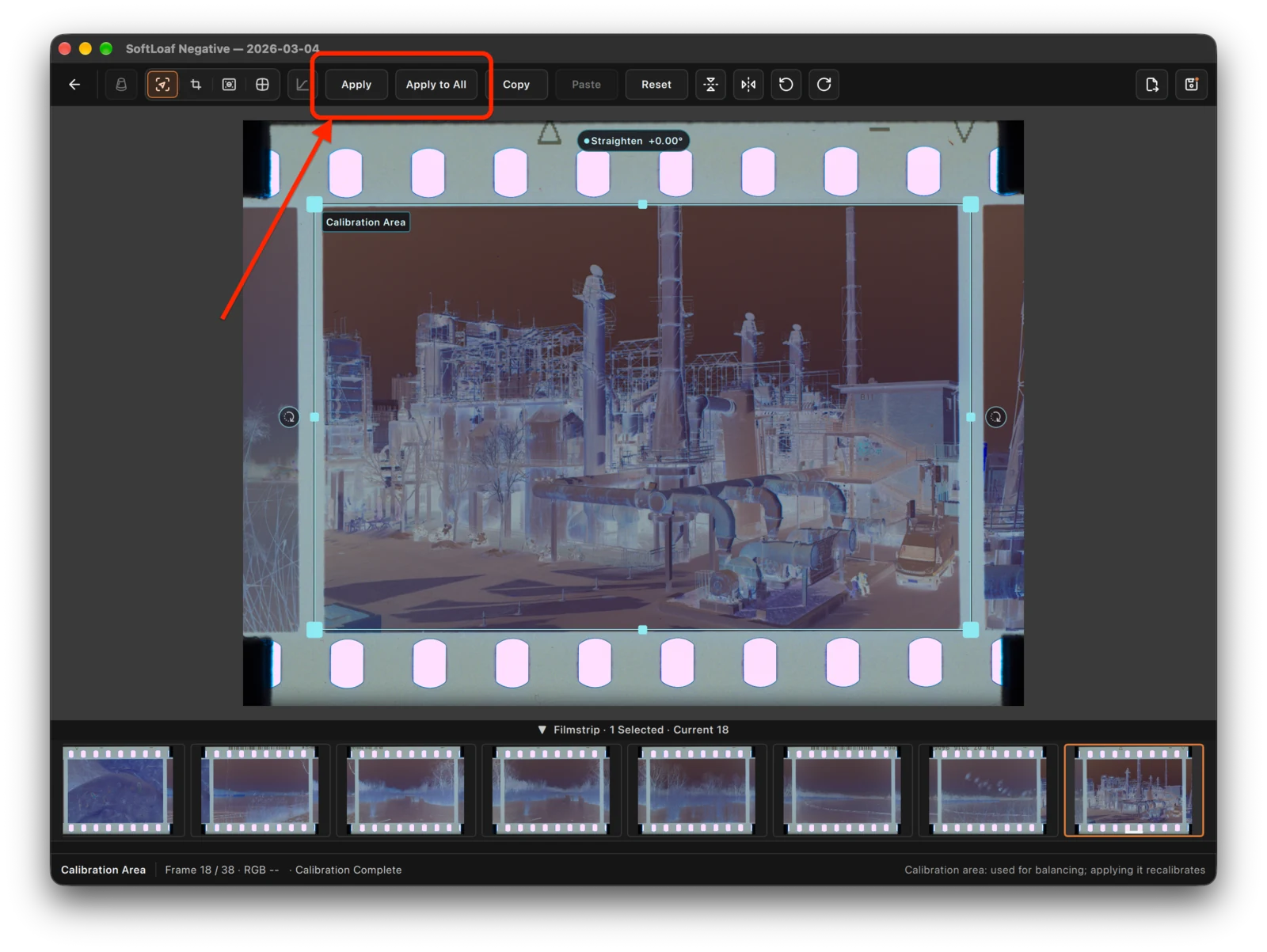 Red outline in the Viewer toolbar: Apply affects the current frame; Apply to All affects the roll. Check that the other frames have matching positions first.